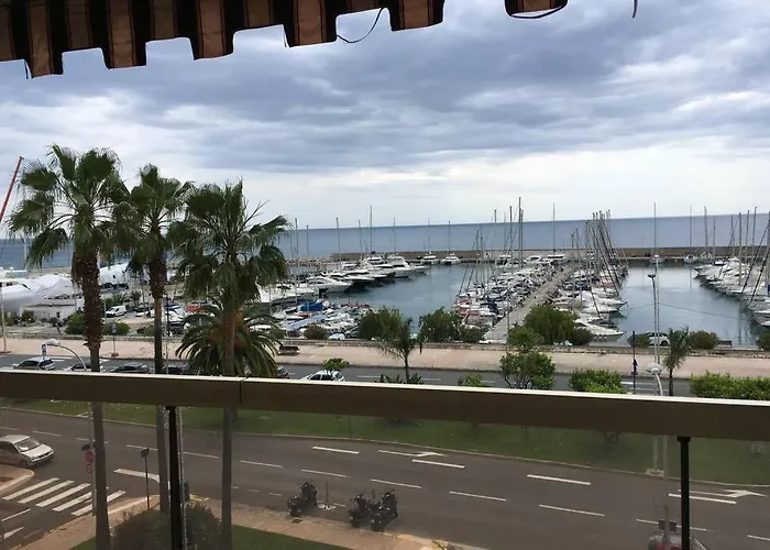Vue Mer Port De Garavan